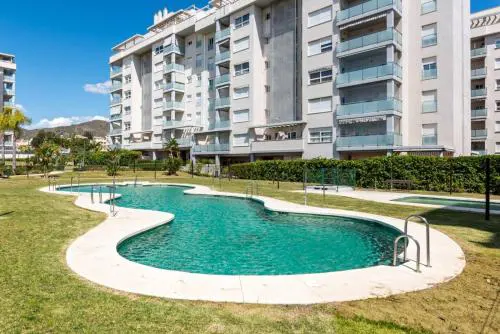 COMFORTABLE, CLOSE TO THE BEACH, POOL, NEW, PADDLE