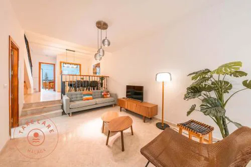 Spacious home with lovely garden - TCM
