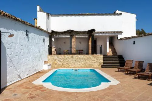 Casa Rural con piscina Villa Don Juan