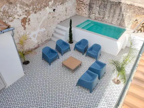 El patio azul