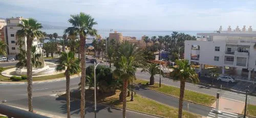 Apartamento Roquetas playa con WIFI
