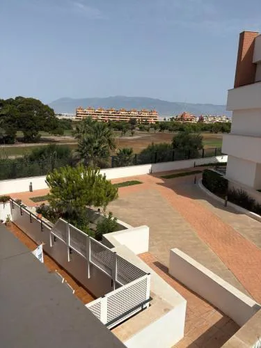 Junto al Mar