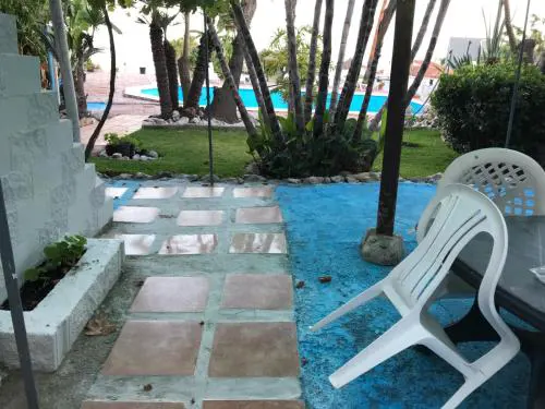 CASA-C- pequeño conjunto adosados