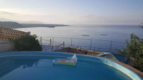 Casa Lobo - villa with unique view and private, heated pool