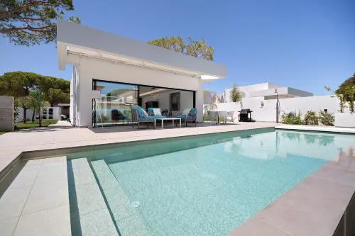 Lola Sea Villa