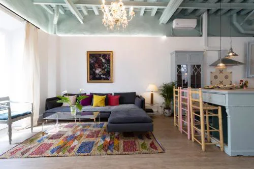 3 Apartamentos Independientes en Casa Palacio