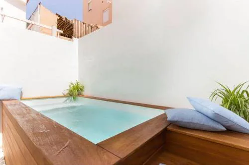 Apartamento planta baja con piscina privada a 50 m de la playa