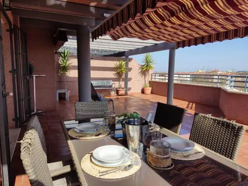 ÁTICO TERRAZA 65m. Playa, piscina, A/C, Wifi