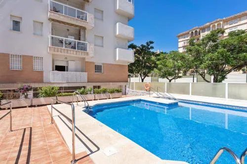 City apartment with pool by Costarentals - Ref 216