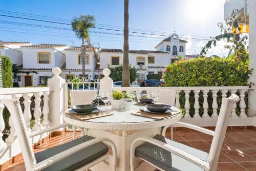 La Campana apt with pool by Costarentals - Ref 60