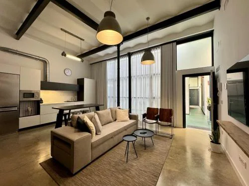 06 Alameda Luxury