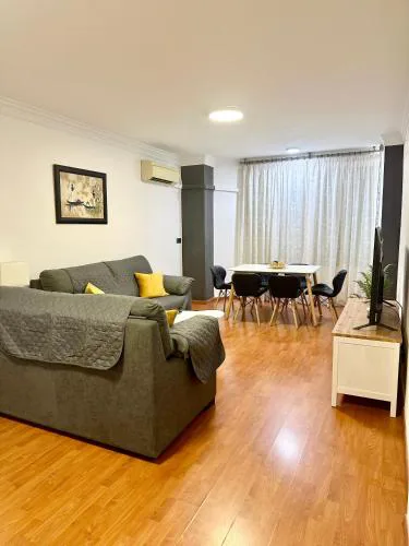 10 minutos centro Sevilla, moderno y con parking gratis