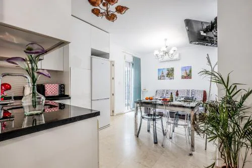 Acogedor apartamento en el corazón de Sevilla, Ateneo