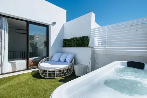 Alameda 1851 Penthouse - Private terrace and jacuzzi