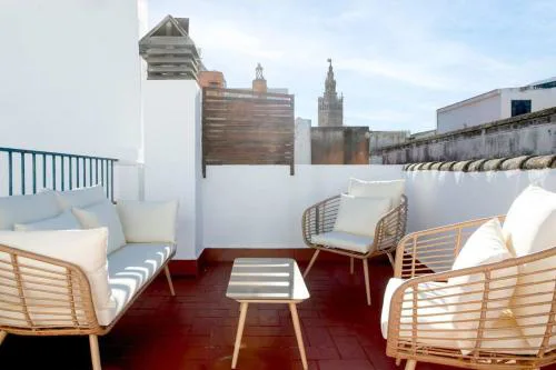 Alhondiga City Center Private House by Valcambre