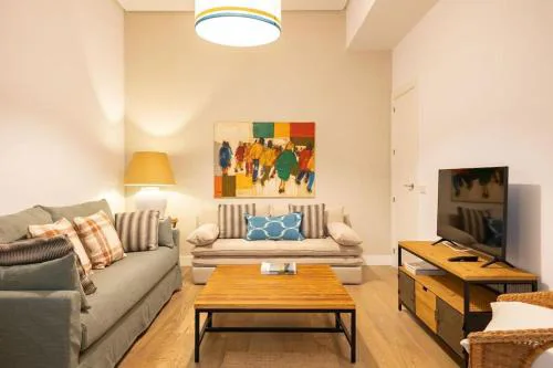 Angeles Deluxe Suite by Valcambre