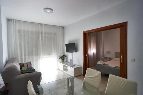 Apartamento con piscina solo en temporada
