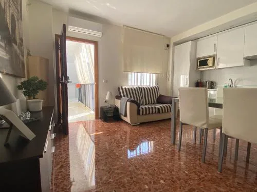 Apartment Wall Center - Aloha Sevilla