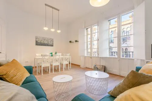 AvantiStays La Campana, con un balcón que te enamorará del ambiente de Sevilla