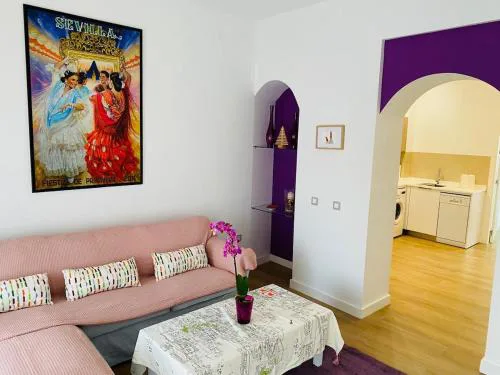 Cast2 Apartment right next to Puente Triana