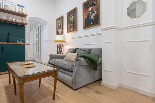 Charming Apartment In Seville