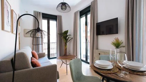 Chiqui and Vicente Suite Apartments