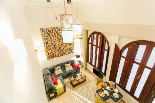 Colorful and Authentic Duplex in Seville
