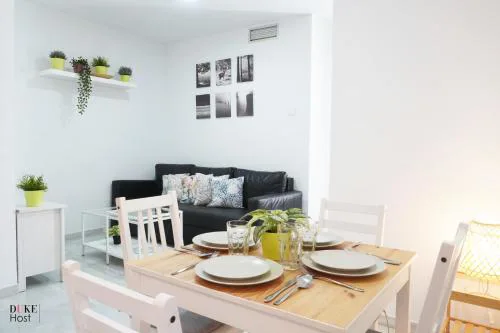 Divina Enfermera Apartments