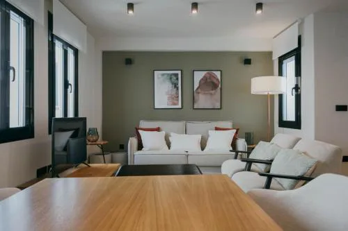 Elegant y luminoso- 2Bd 2Bth- Center