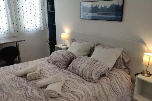 +++Habitación y baño privado entrada independiente