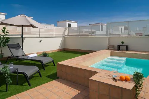 Lola 14 Suite Apartment
