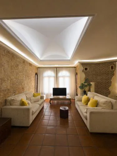MonKeys Apartments Adriano Palace