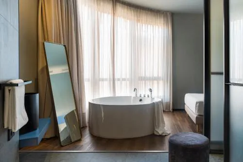 Muralla Sevilla Suites By Lola
