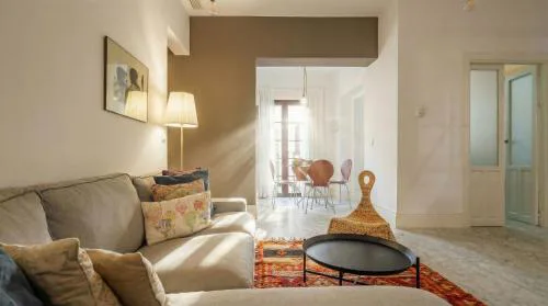 NEW Gorgeous 2-Bed Apt in Seville Center
