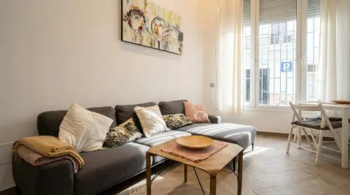 NEW! Huge & Sunny 2BR Duplex 10' Setas