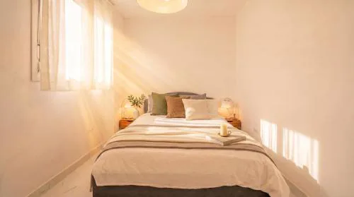 NEW! Stunning modern 2BR apt next to Feria