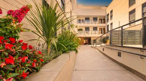 Oasis in the heart of Seville - 2 BR apt with FREE PARKING