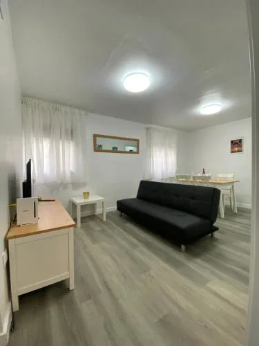 piso junto al hospital macarena