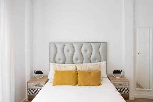 Private & Pool Goyeneta Sevilla Urban Apartment