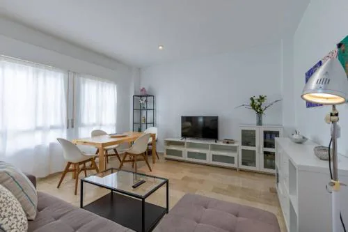San Clemente Central Suite by Valcambre