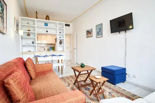 San Jacinto Triana Suite by Valcambre