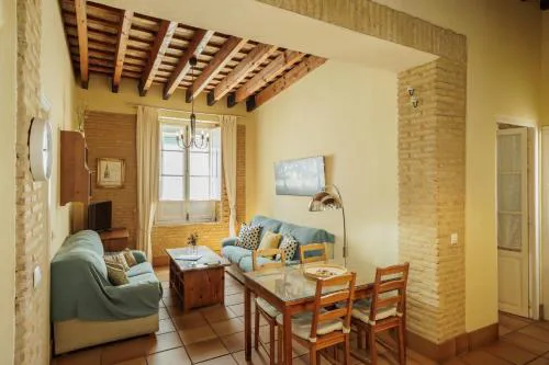 Santa Cruz Spacious Apartment - 2 BR - Historic Center - WiFi & AC