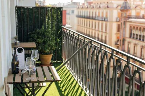 Spacious 3BR fantastic balcony central location