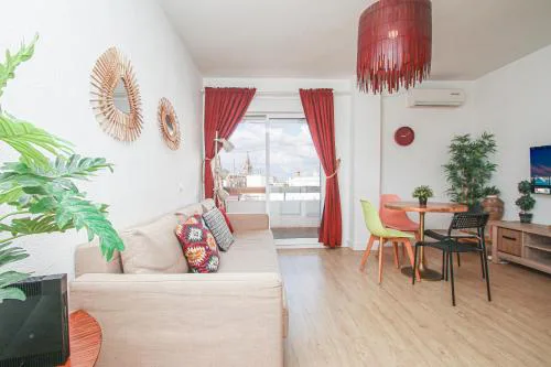 Stunning apt w views to Giralda - 15 minutes walk