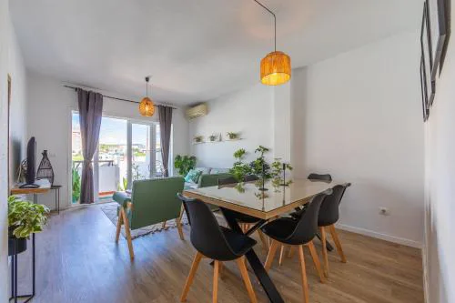 Coner - Casa con patio 100mts de playa Los Lances