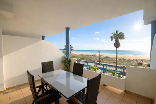 Livingtarifa Apartamento Agaporni