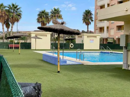 A&N Spacious Beach Apartment with Pool & Parking