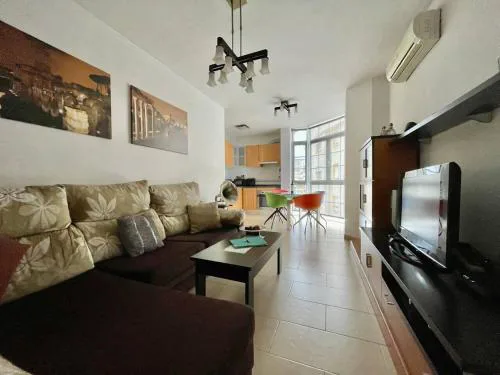 a 400m Plaza Nogalera Torremolinos 2 Dorm 4 pax