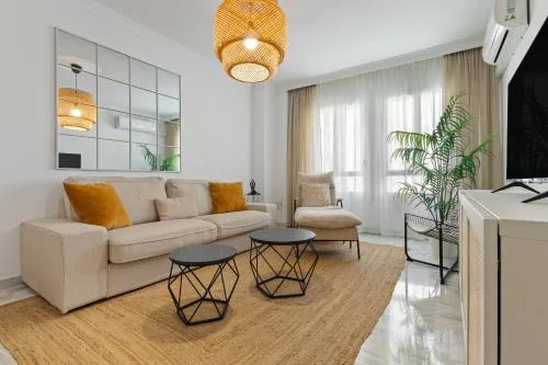 Amplio apartamento con piscina y parking en Torremolinos