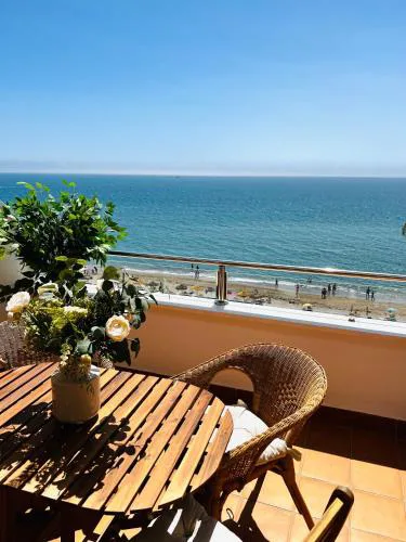Apartamento La Roca Torremolinos frente al Mar Sinese Design Homes